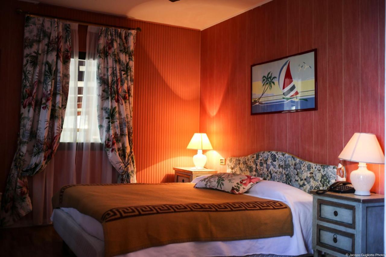 Locanda Baia Beniamin Грималди Екстериор снимка